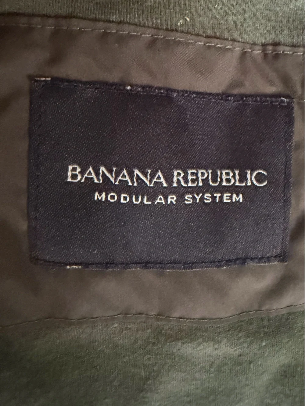 Banana Republic Men's Quilted Olive Vest Jacket Zip Pockets Lightweight Fall